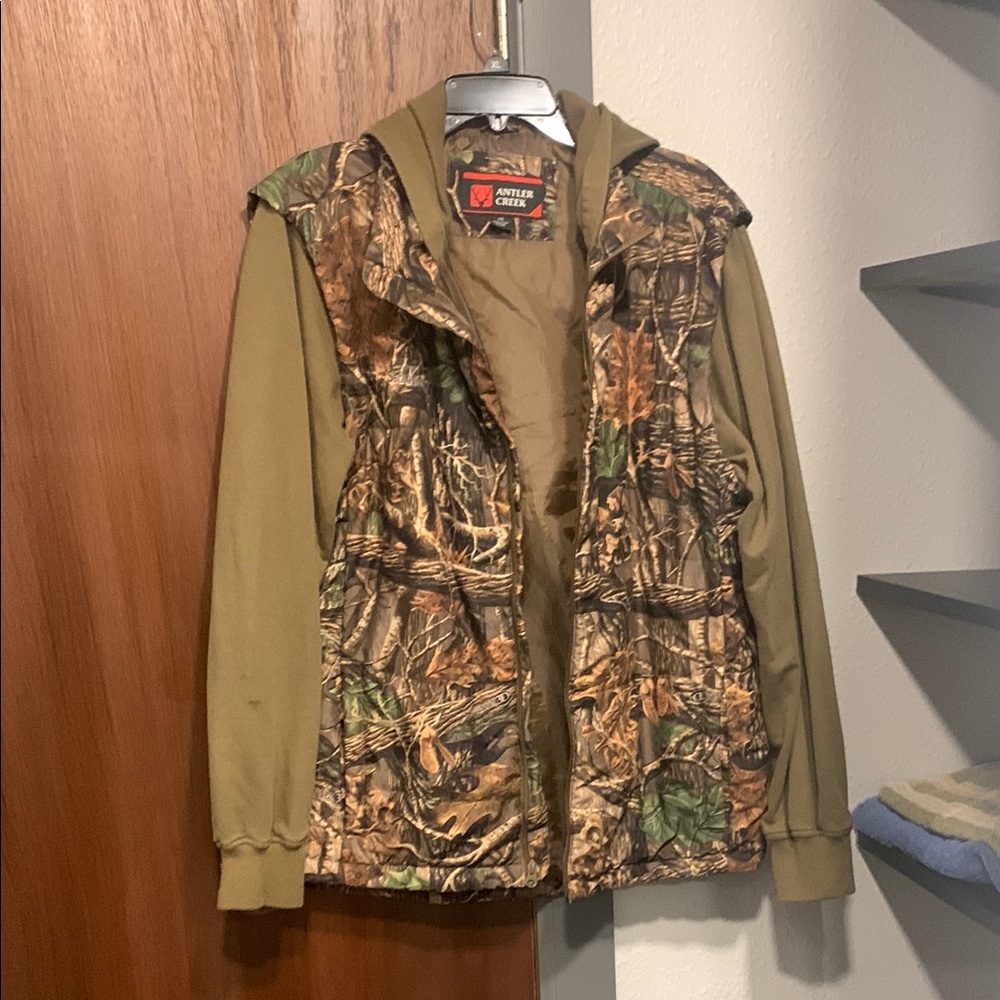 Antler Creek camo zip up hoodie/ jacket